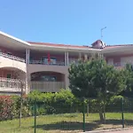 Domaine Flore Dauphin 아파트 *