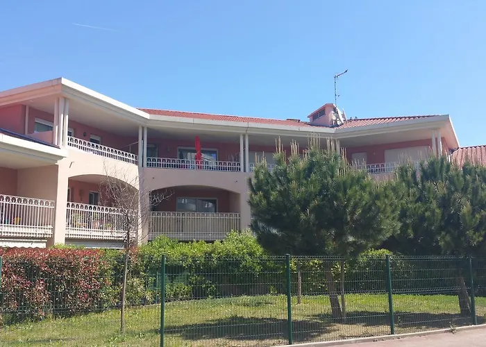 Domaine Flore Dauphin Appartement *